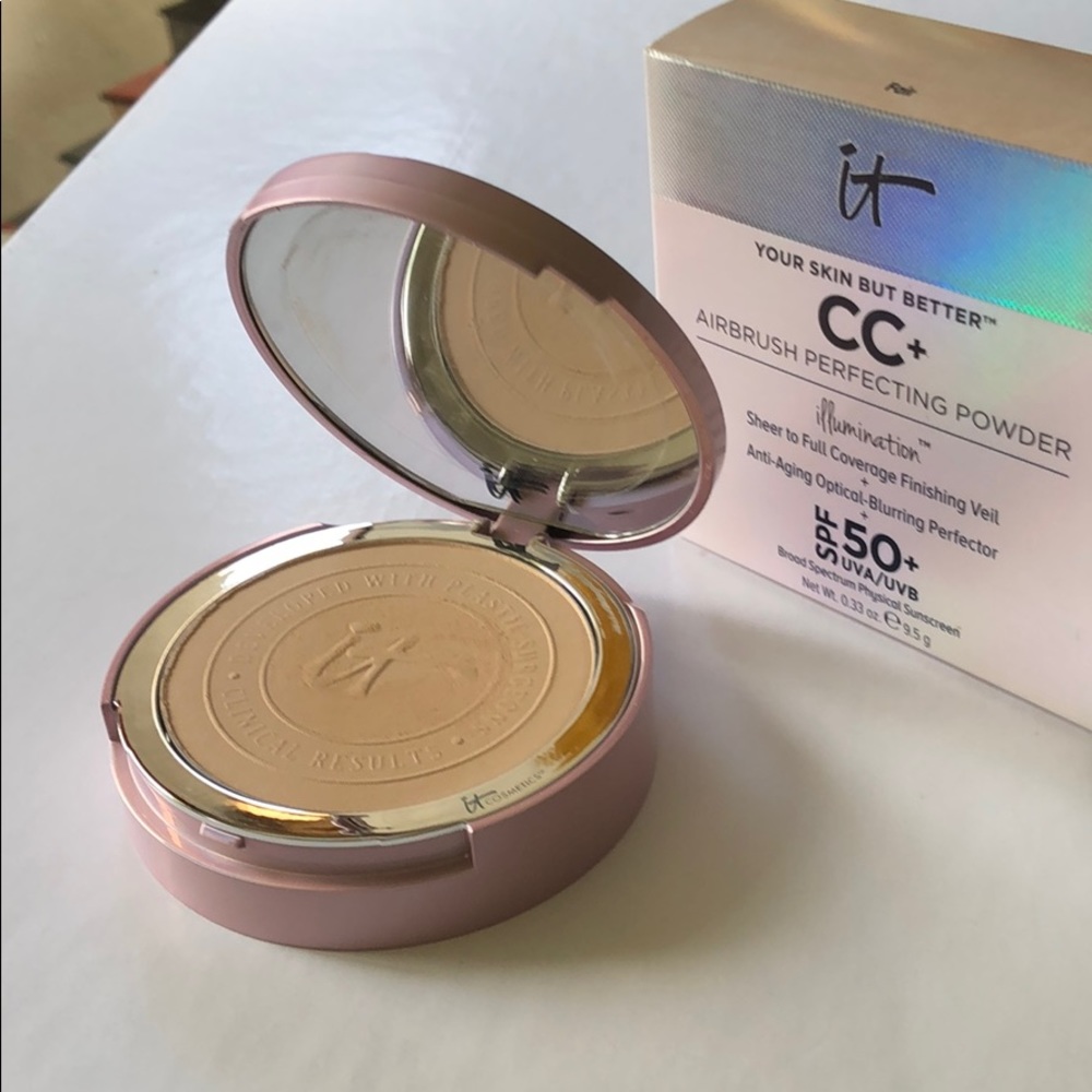 It Cosmetics CC+ Illumination Powder